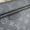 Louis Vuitton Men pouch