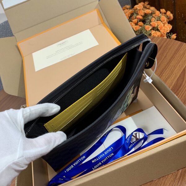 Louis Vuitton Zippy Wallet