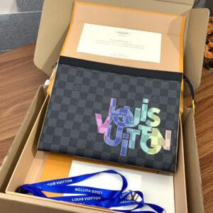 Louis Vuitton Zippy Wallet