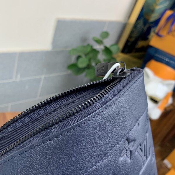Louis Vuitton DISCOVERY POCHETTE