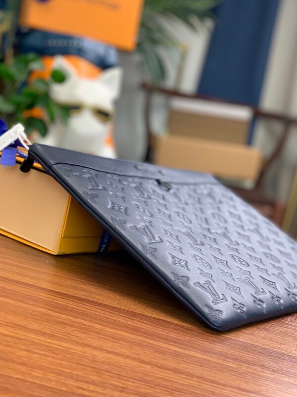 Louis Vuitton DISCOVERY POCHETTE