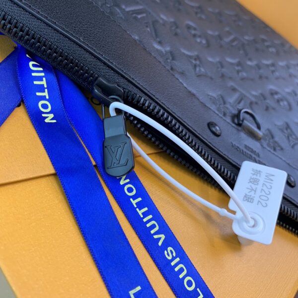 Louis Vuitton DISCOVERY POCHETTE