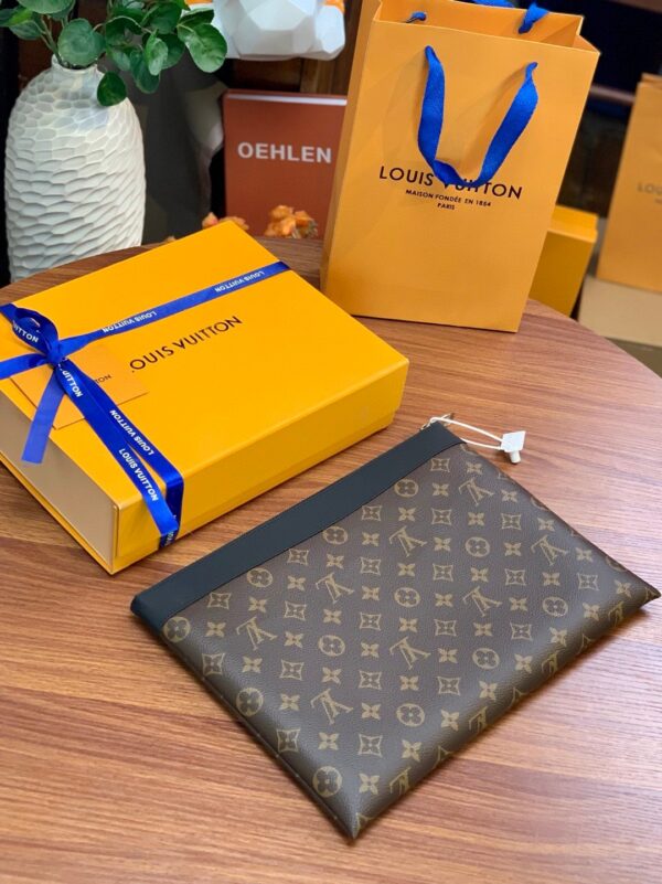 Louis Vuitton DISCOVERY POCHETTE