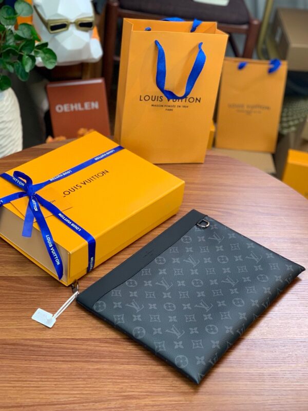 Louis Vuitton DISCOVERY POCHETTE