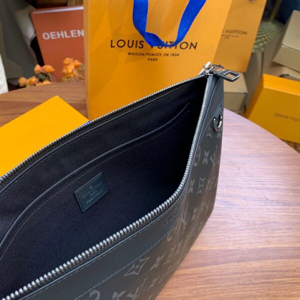 Louis Vuitton DISCOVERY POCHETTE