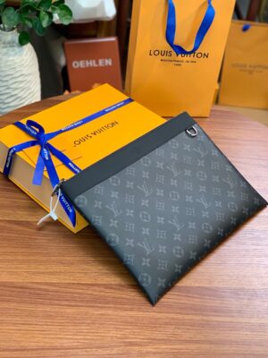 Louis Vuitton DISCOVERY POCHETTE