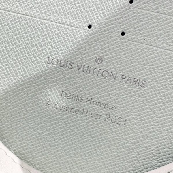 Louis Vuitton Pochette Voyage MM