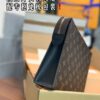 Louis Vuitton Pochette toiletry mm