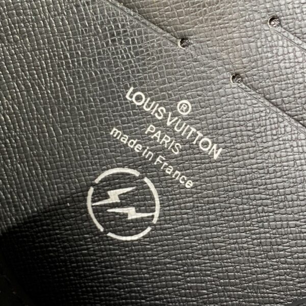 Louis Vuitton Pochette Voyage second  clutch