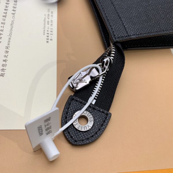 Louis Vuitton Pochette Voyage MM
