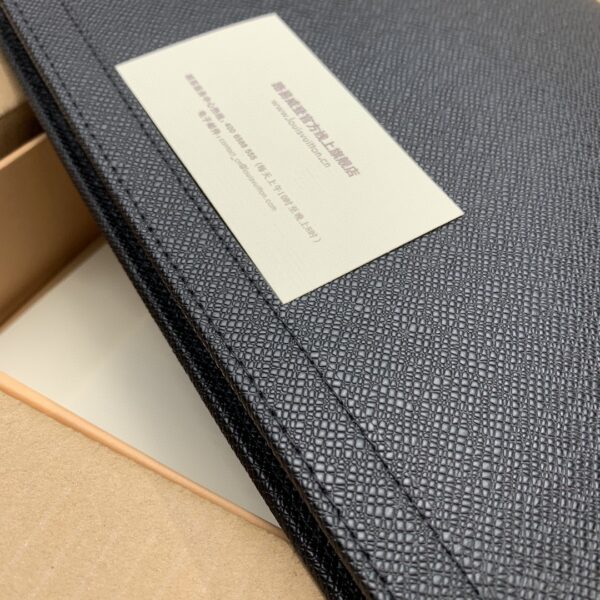 Louis Vuitton Pochette Voyage MM