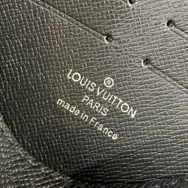 Louis Vuitton Pochette Voyage MM