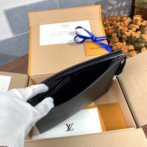 Louis Vuitton Pochette Voyage MM