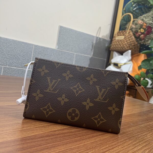LOUIS VUITTON HANDBAG TOILETRY