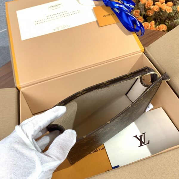 Louis Vuitton Toiletry pouch