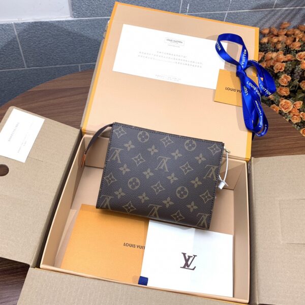 Louis Vuitton Toiletry pouch