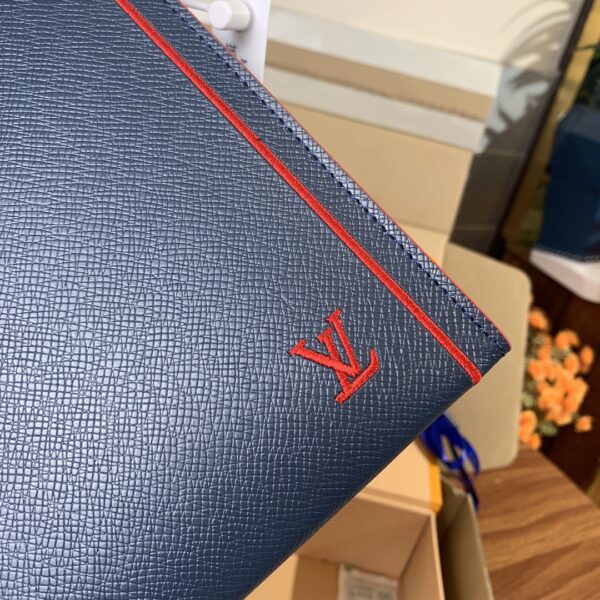 Louis Vuitton Pochette Voyage MM