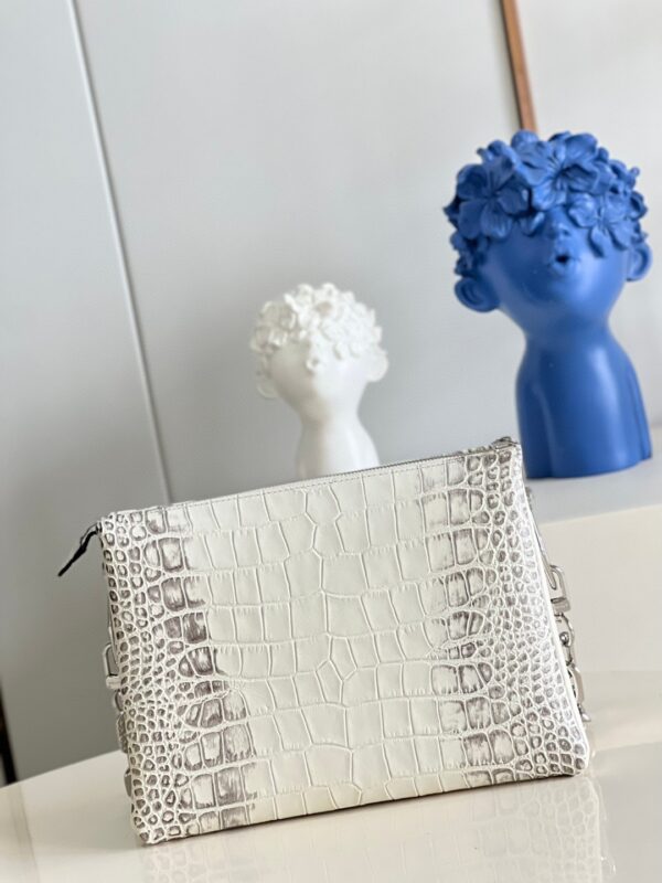 Louis Vuitton Coussin PM