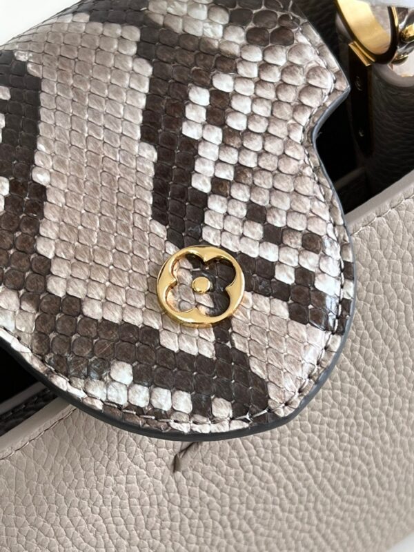Louis Vuitton Capucines BB