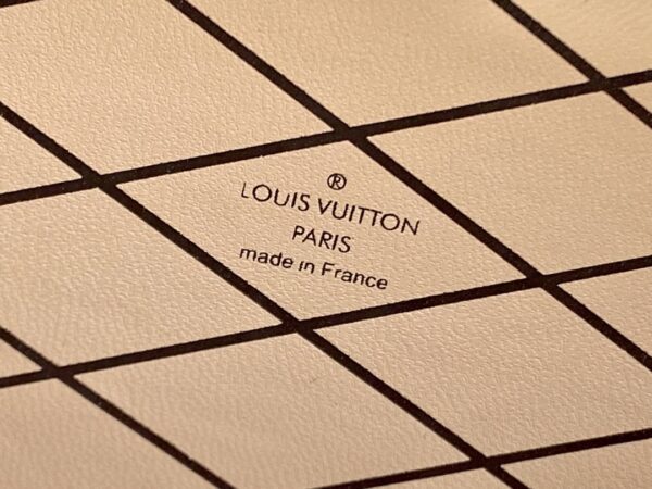 Louis Vuitton Petite Malle
