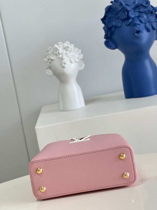 Louis Vuitton Capucines Mini