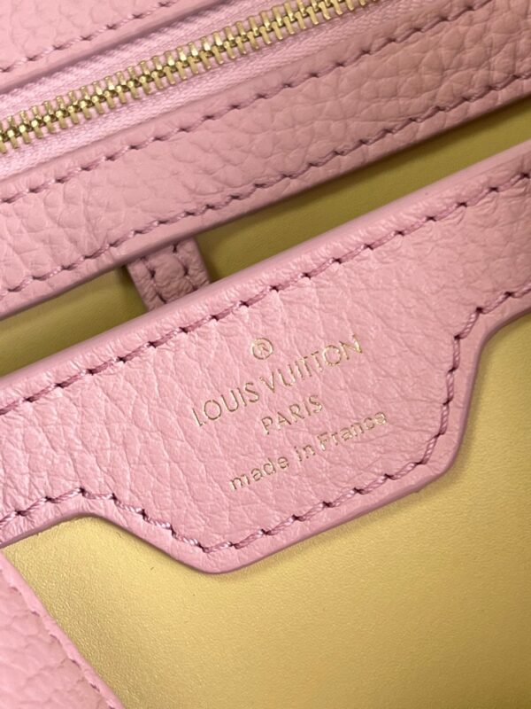 Louis Vuitton  Capucines BB
