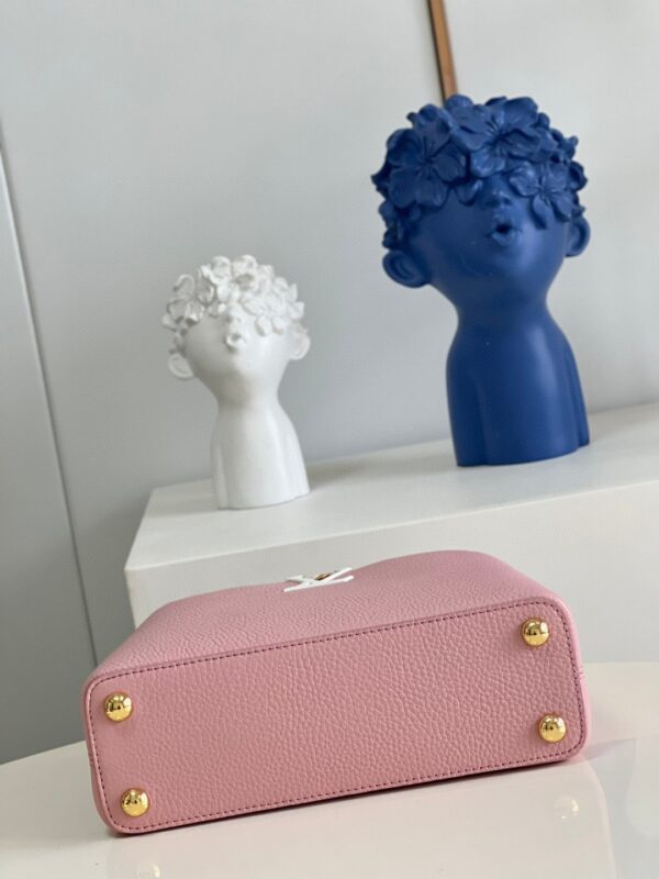 Louis Vuitton  Capucines BB