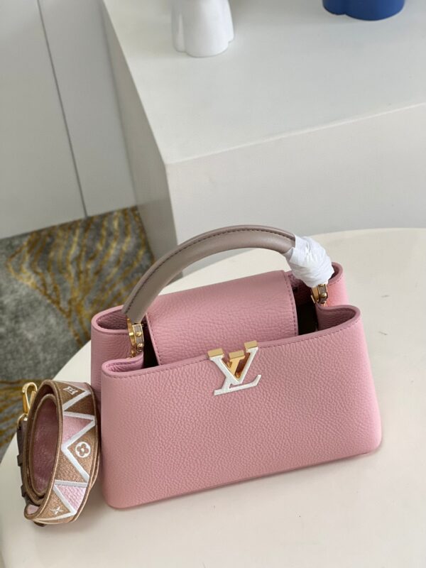 Louis Vuitton  Capucines BB