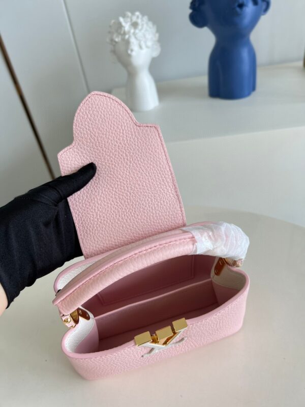 Louis Vuitton Capucines Mini