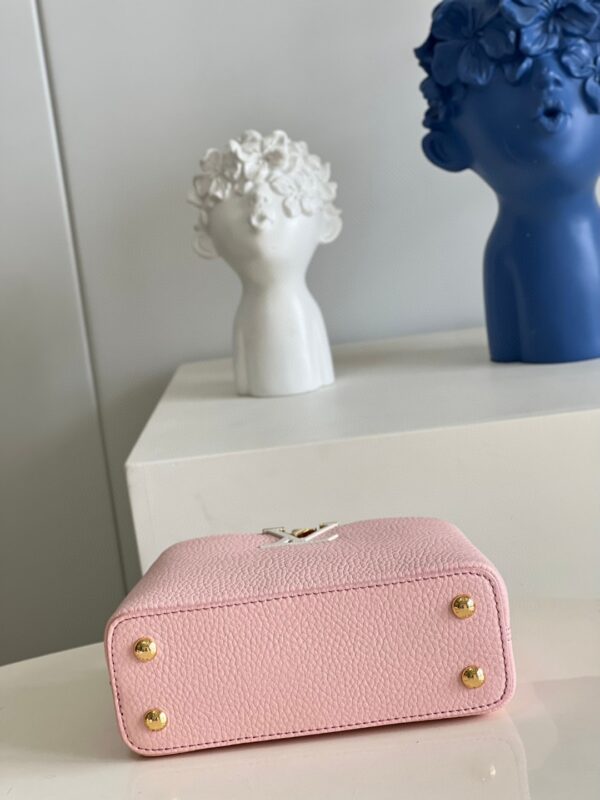 Louis Vuitton Capucines Mini