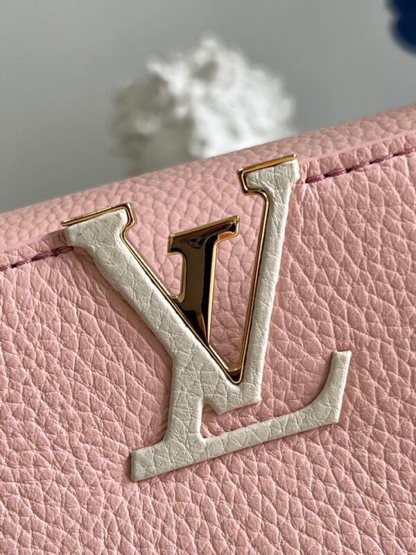 Louis Vuitton Capucines BB