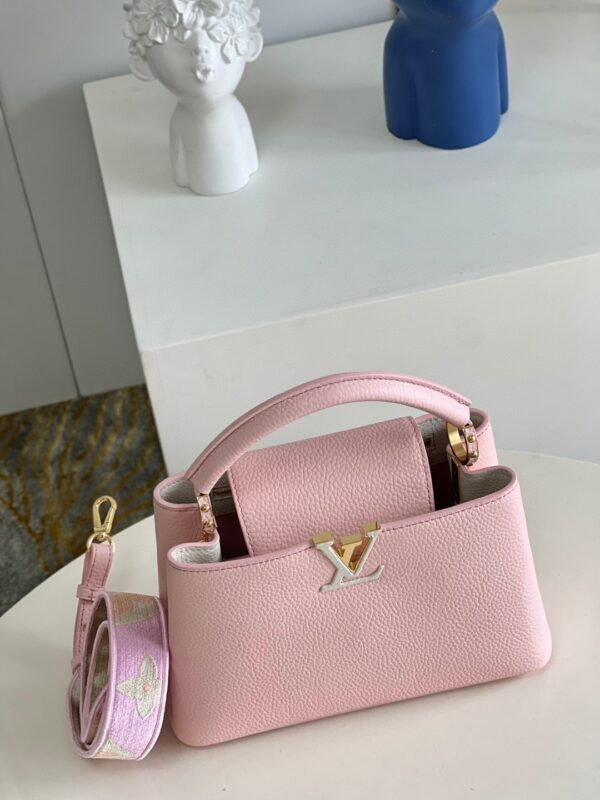 Louis Vuitton Capucines BB