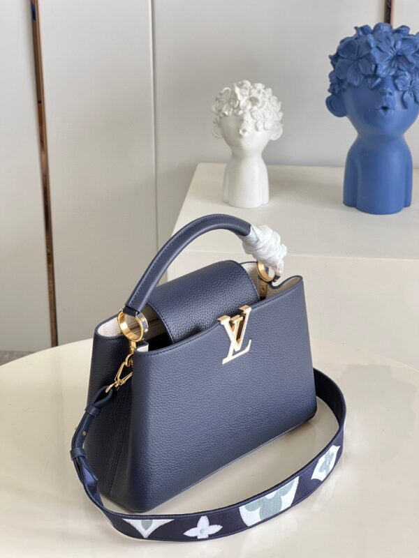 Louis Vuitton Capucines MM