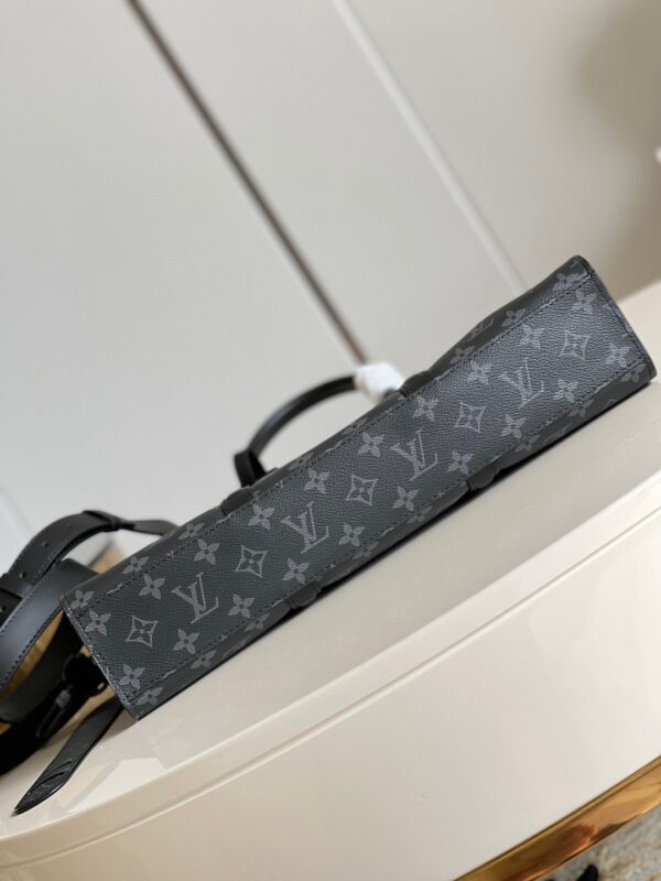 Louis Vuitton Sac Plat Horizontal Zippe