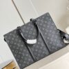 Louis Vuitton Sac Plat Horizontal Zippe