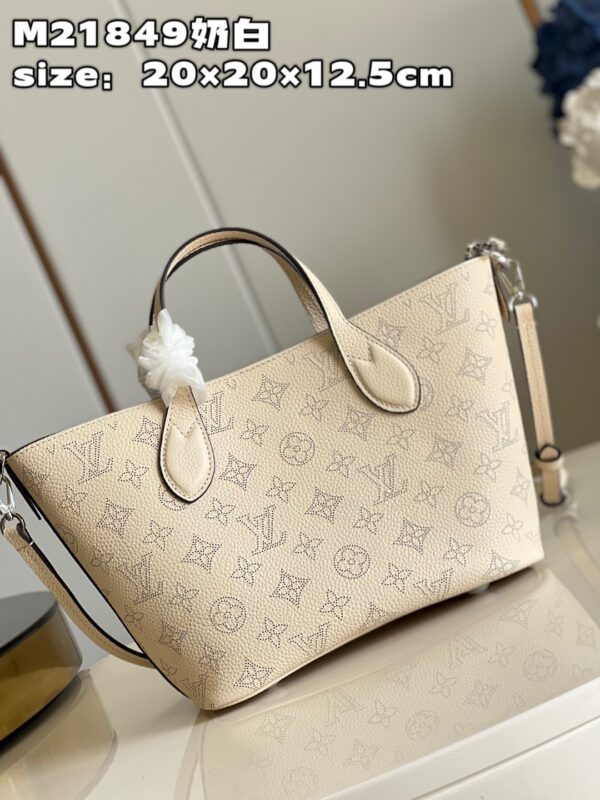 Louis Vuitton Blossom PM