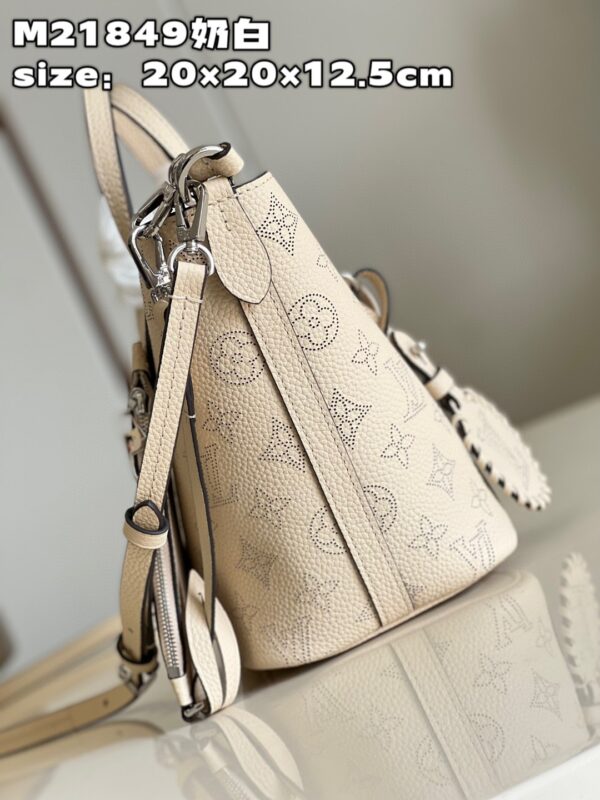 Louis Vuitton Blossom PM