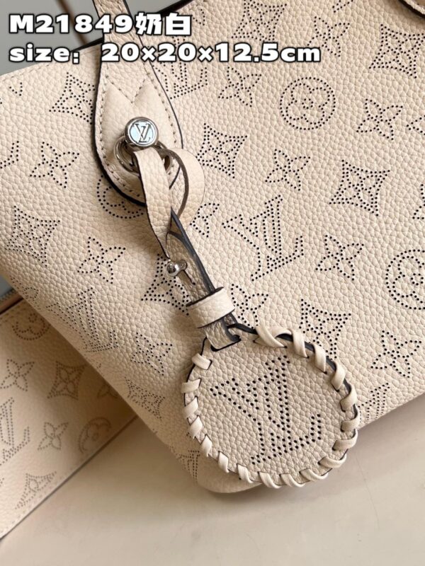 Louis Vuitton Blossom PM