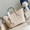 Louis Vuitton Blossom PM