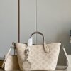 Louis Vuitton Blossom PM