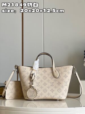Louis Vuitton Blossom PM