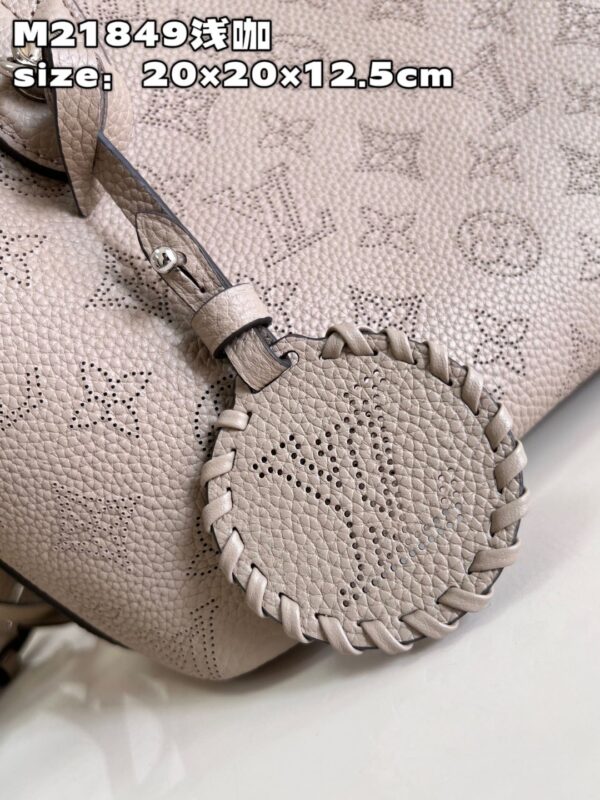 Louis Vuitton Blossom PM