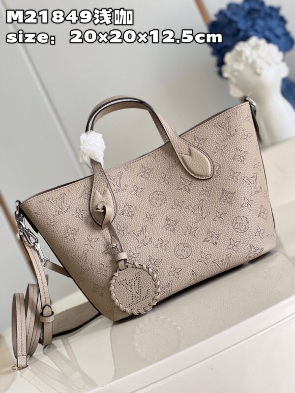 Louis Vuitton Blossom PM