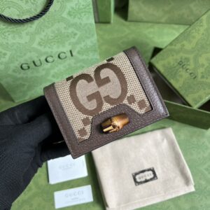 Gucci Diana card case wallet
