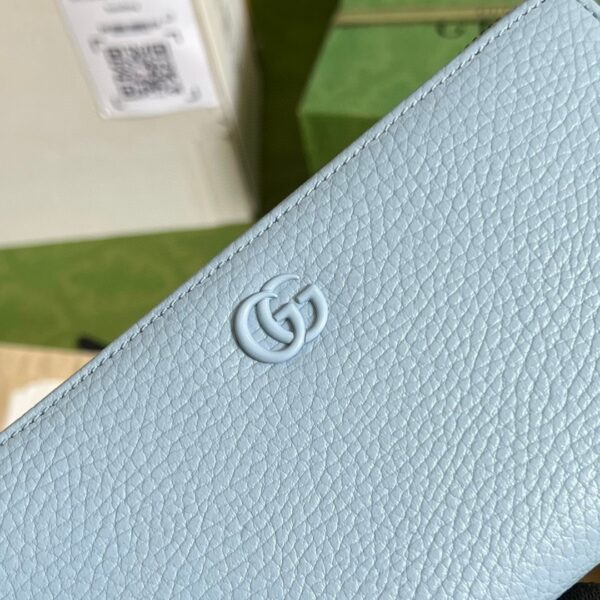 GUCCI Leather zip around wallet