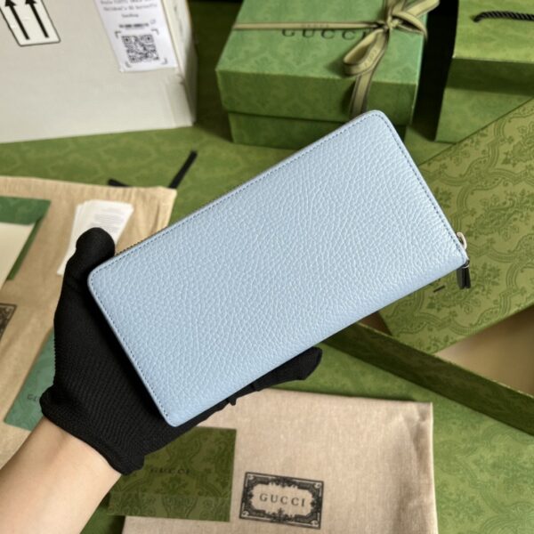 GUCCI Leather zip around wallet