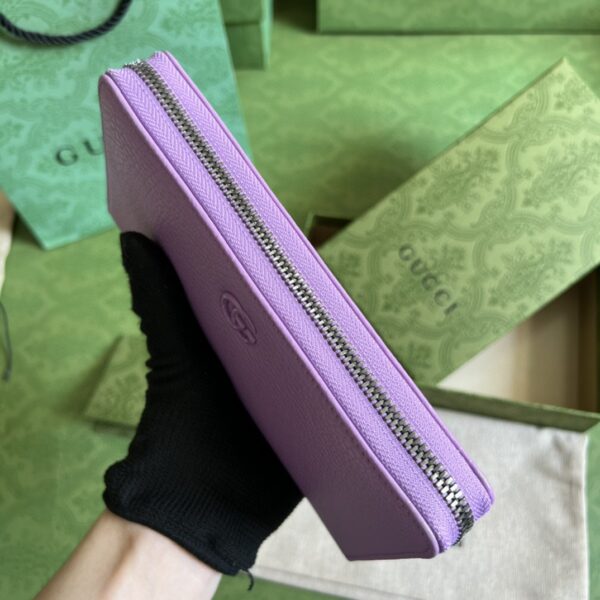 GUCCI Leather zip around wallet