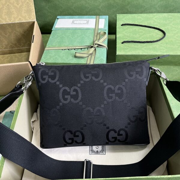 Gucci Jumbo GG medium messenger bag