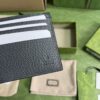 WALLET WITH CUT-OUT INTERLOCKING G