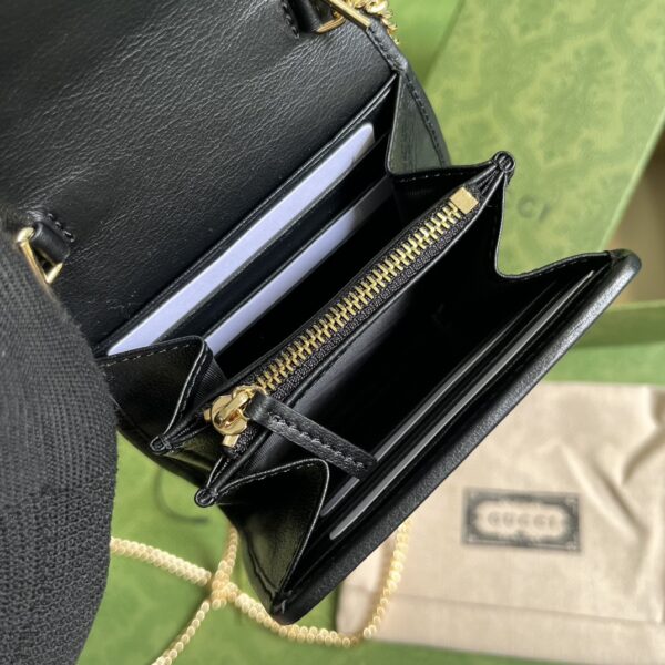 GUCCI Blondie medium chain wallet